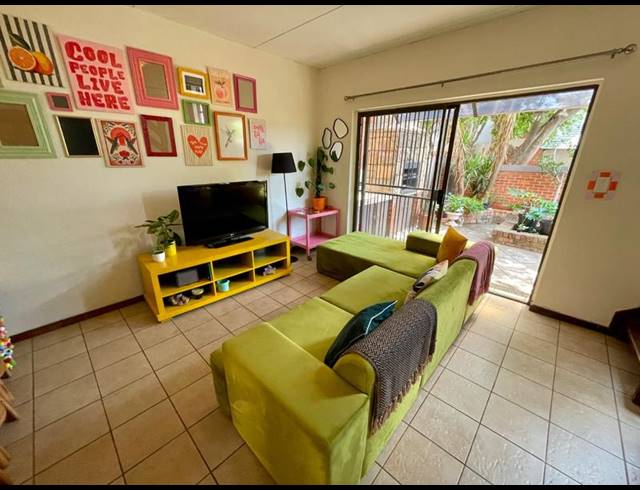 3 BEDROOM TOWNHOUSE FOR SALE IN SUGAR BUSH ESTATE